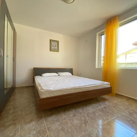 In Complex Daisy Apartamento