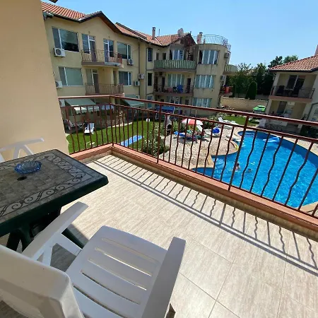 In Complex Daisy Apartamento