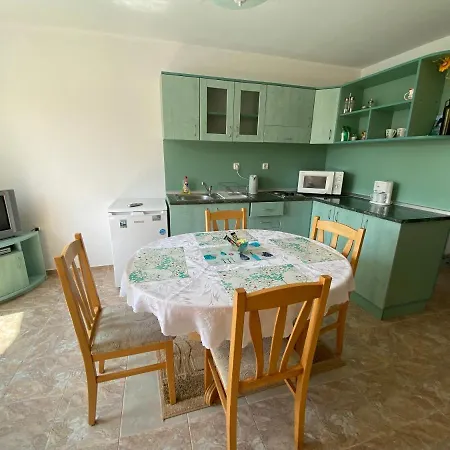 In Complex Daisy Apartamento