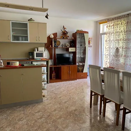 In Complex Daisy Apartamento