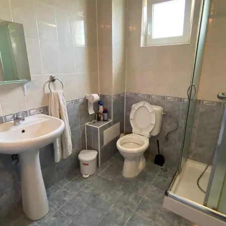 Apartment In Complex Daisy