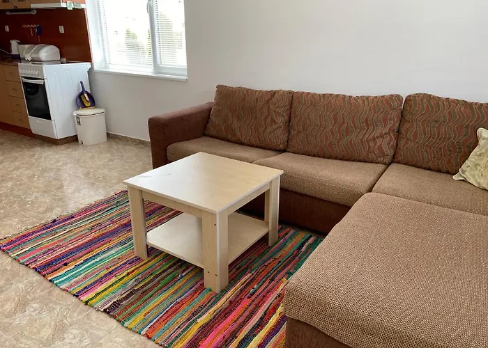 Apartment In Complex Daisy