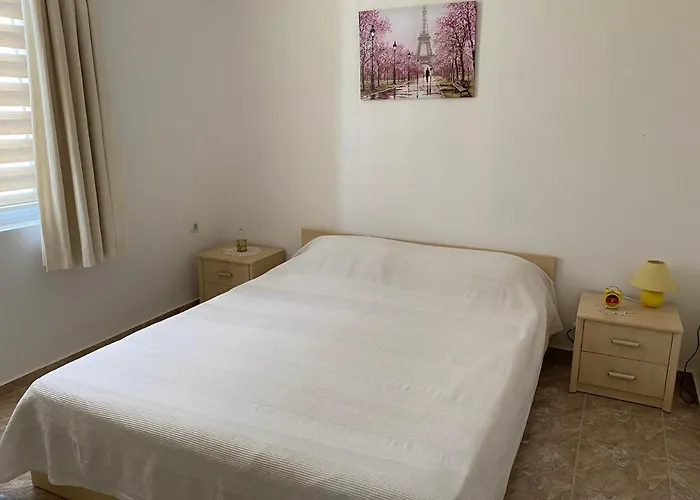 Appartamento In Complex Daisy